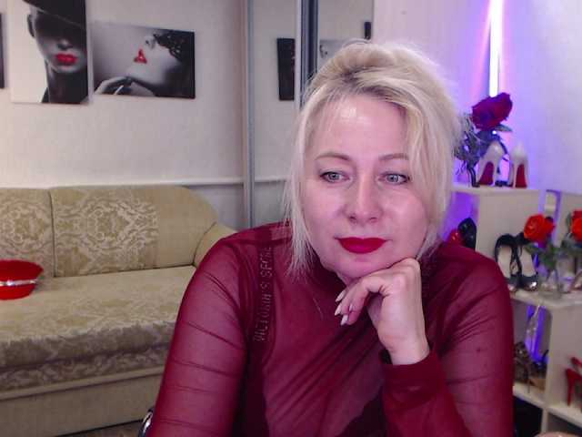 MistressMilfa live cam on BongaCams