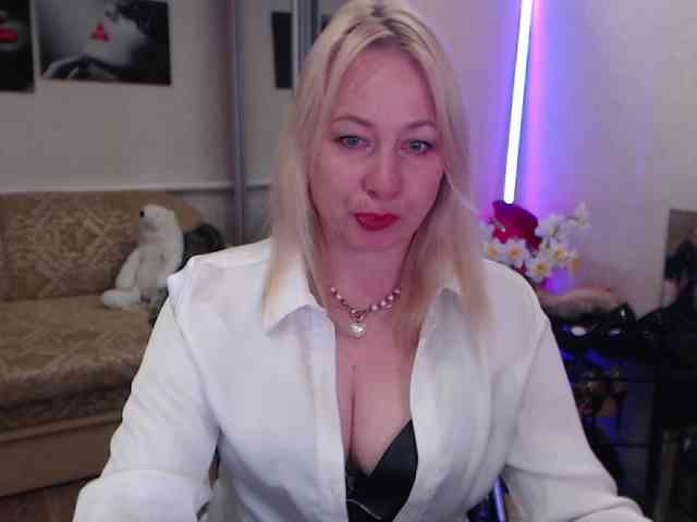 MistressMilfa Live Webcam on BongaCams