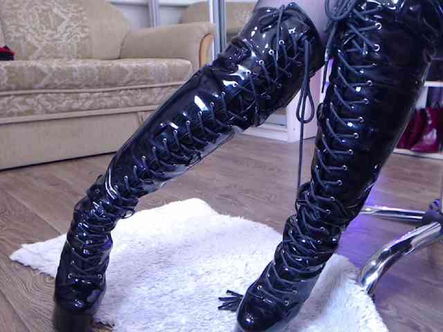 MistressMilfa webcam