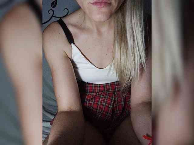 Dasha_kissa webcam