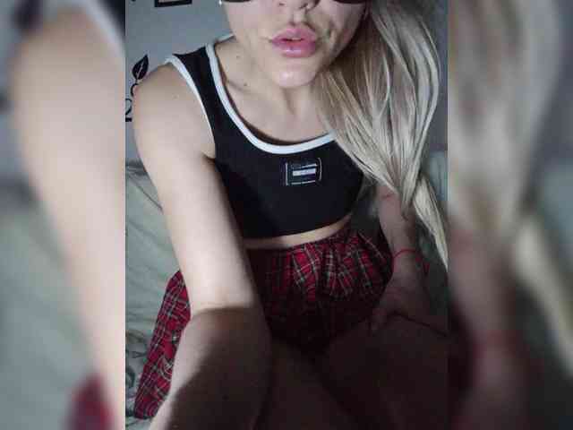 Dasha_kissa webcam