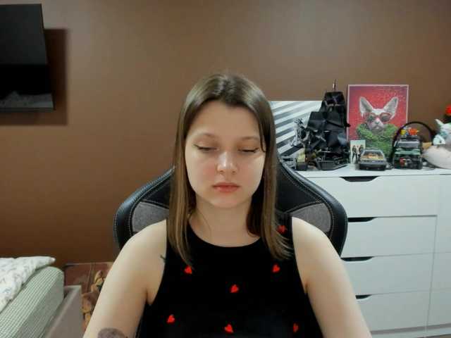 le modèle SoniNex est en webcam porno dans un show sur le site bongacams, il possède les tags suivants: White/Caucasian,Brunette,Shaved