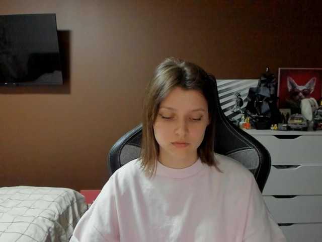 le modèle SoniNex est en webcam porno dans un show sur le site bongacams, il possède les tags suivants: White/Caucasian,Brunette,Shaved