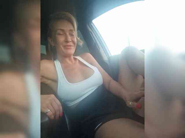 mrs_Ella webcam