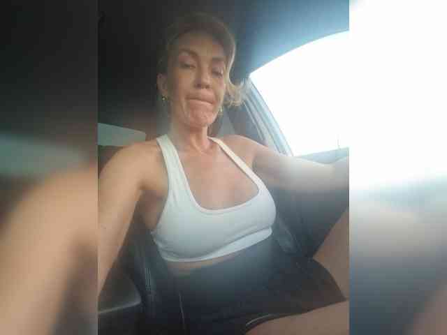 mrs_Ella webcam
