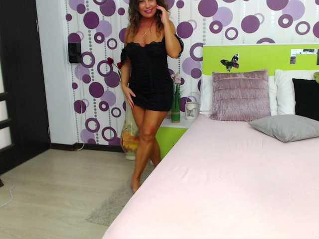 PetiteAlyssa's BongaCams show and profile