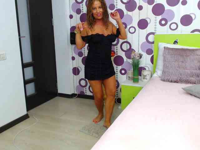 PetiteAlyssa webcam