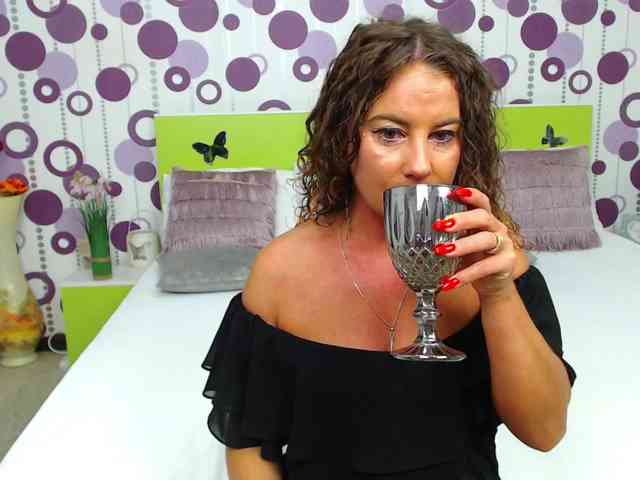 PetiteAlyssa webcam