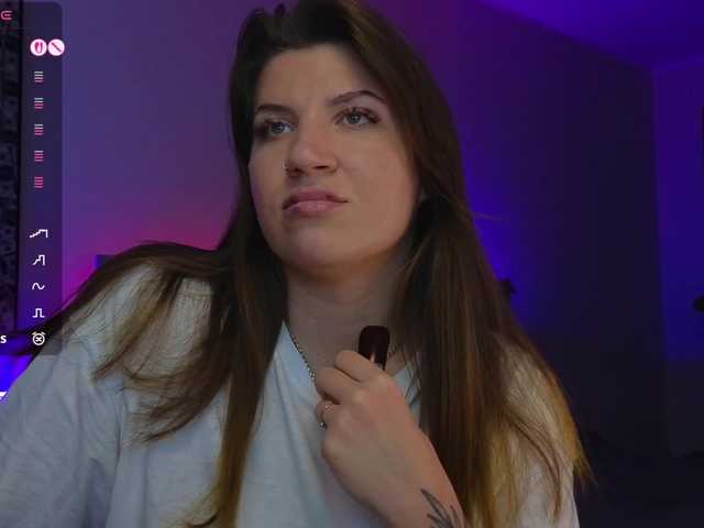 BloomBambi, 28 y/o - Live Cam on BongaCams