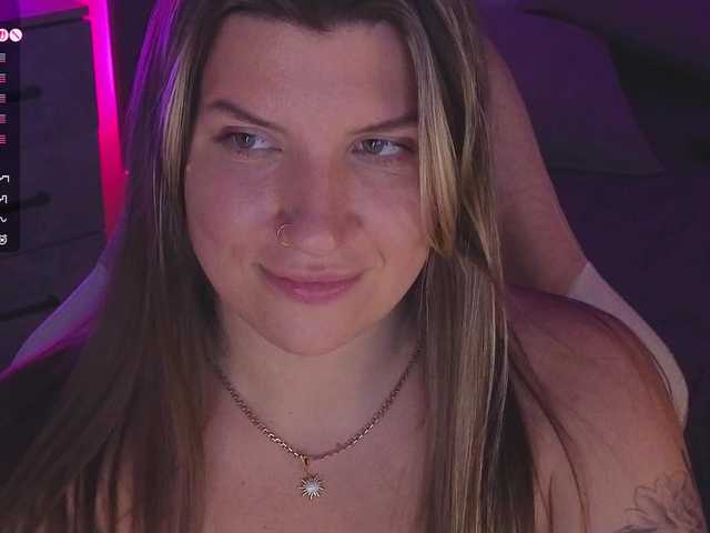 BloomBambi live webcam show