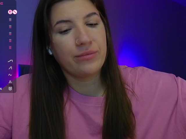 BloomBambi's BongaCams show and profile