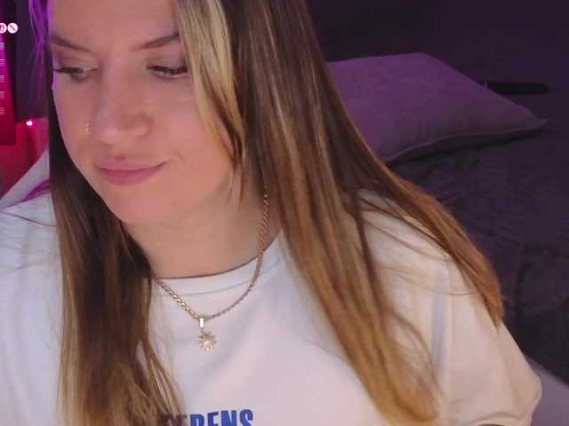 BloomBambi live webcam show