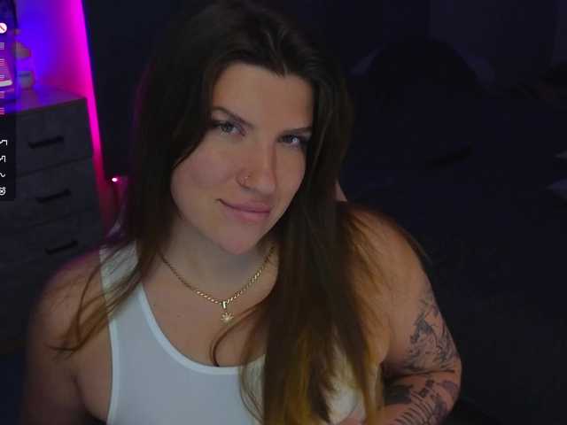 BloomBambi live cam