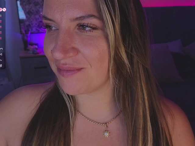 BloomBambi live webcam show