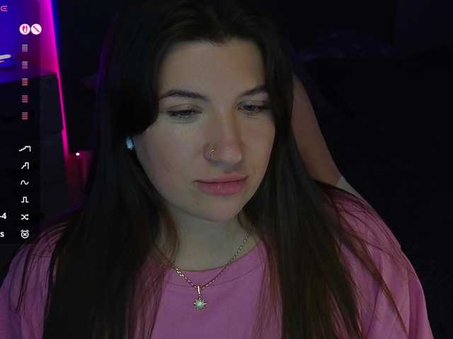 BloomBambi's BongaCams show and profile