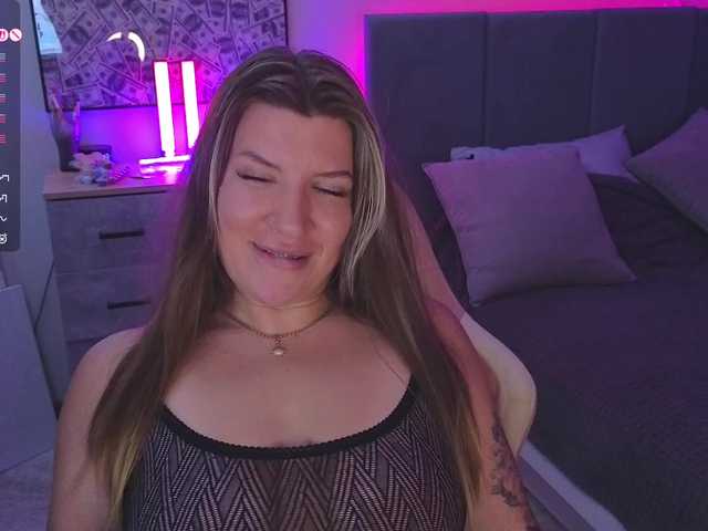 BloomBambi live webcam show