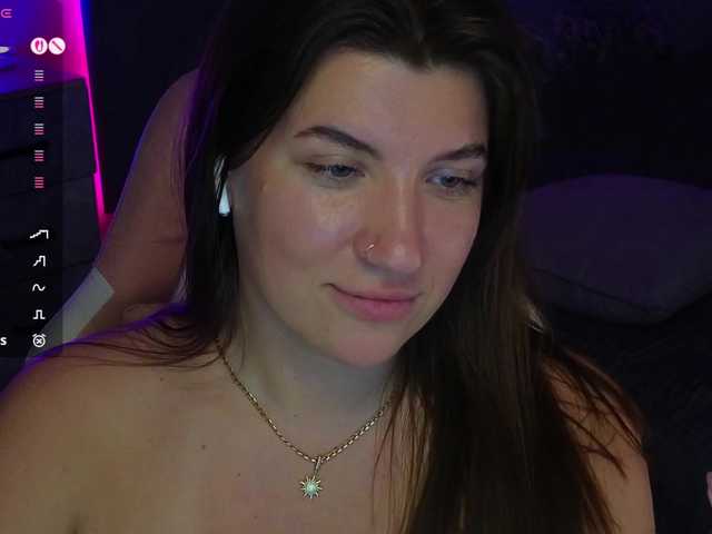 BloomBambi's BongaCams show and profile