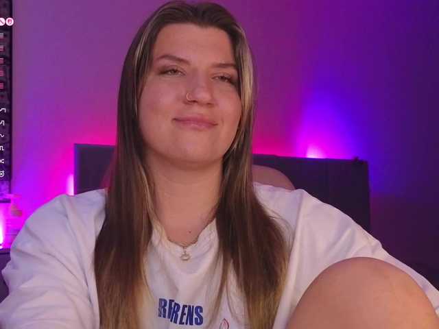 BloomBambi live webcam show