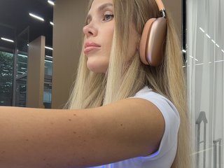 ALVUWKA Porn Show