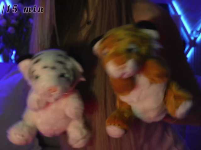 blondinochkaa's BongaCams show and profile