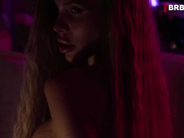 blondinochkaa live sex show