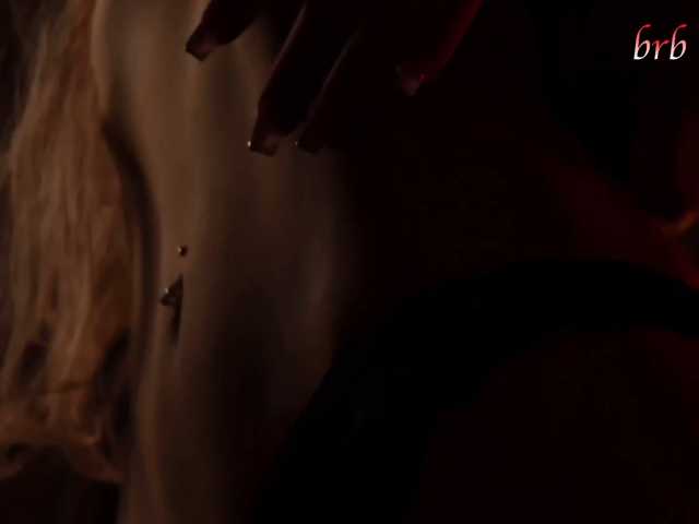 blondinochkaa live cam on BongaCams