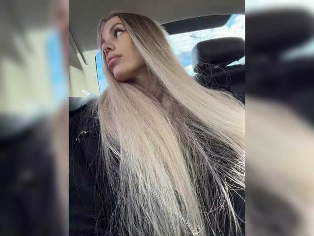 blondinochkaa's BongaCams show and profile