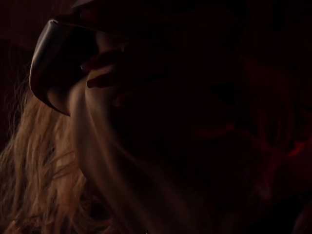 blondinochkaa live cam on BongaCams