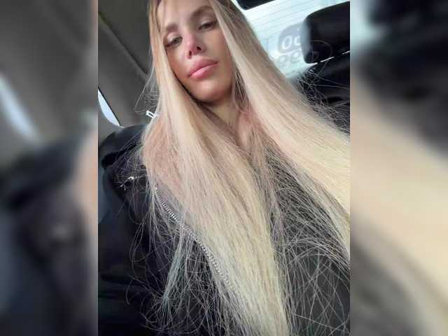 blondinochkaa's BongaCams show and profile