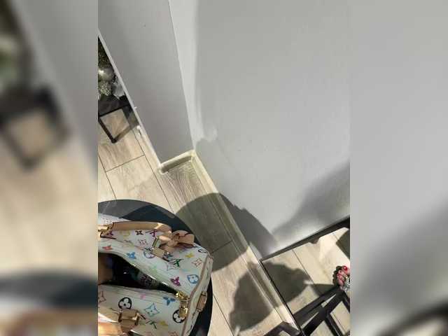 blondinochkaa live cam on BongaCams