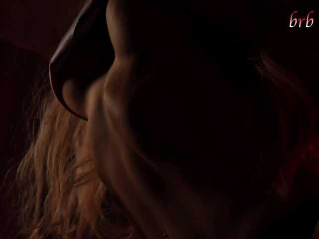 blondinochkaa live cam on BongaCams