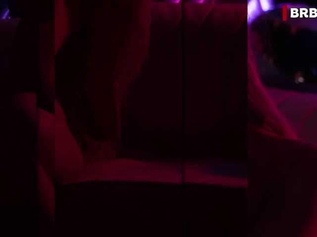 ALVUWKA live webcam show