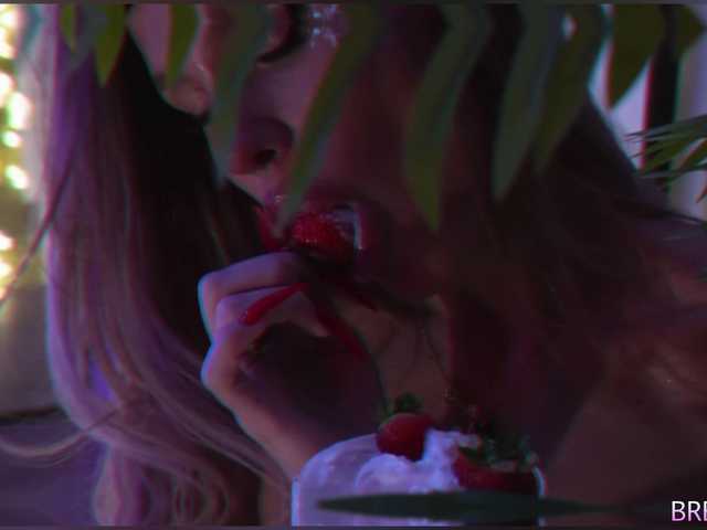 blondinochkaa live cam on BongaCams