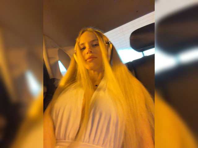 ALVUWKA live webcam show