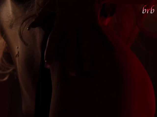 blondinochkaa live cam on BongaCams
