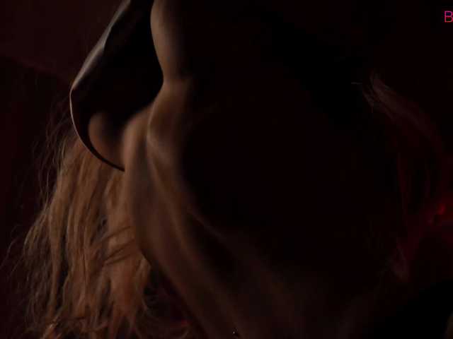 blondinochkaa live cam on BongaCams