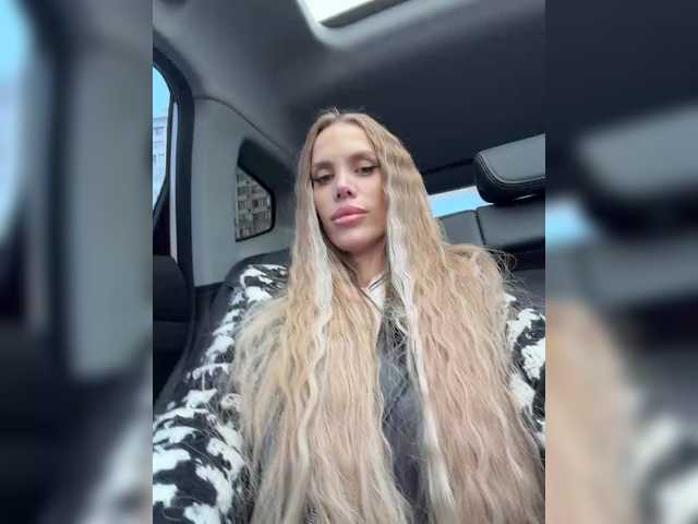 blondinochkaa's BongaCams show and profile