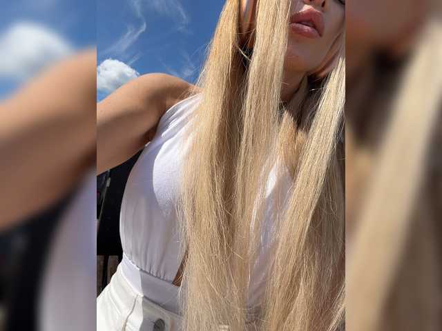 ALVUWKA live webcam show