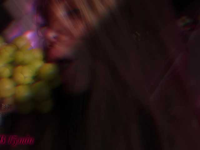 blondinochkaa live cam on BongaCams