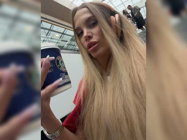 blondinochkaa live webcam show