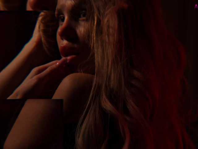 ALVUWKA live webcam show