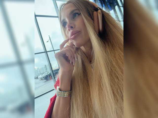 blondinochkaa live webcam show