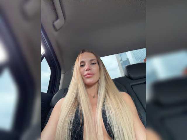 blondinochkaa live webcam show