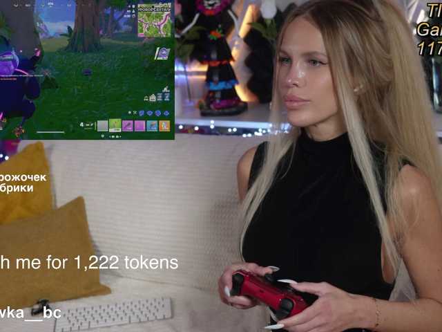 blondinochkaa live cam on BongaCams