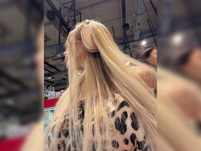 Blondinochkaa