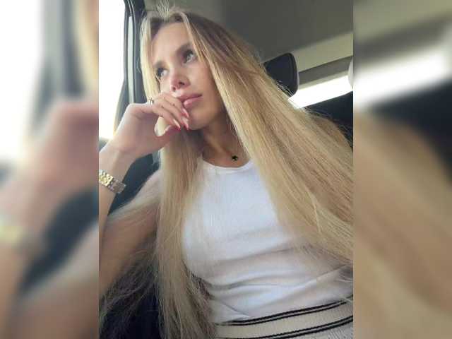 blondinochkaa live sex show