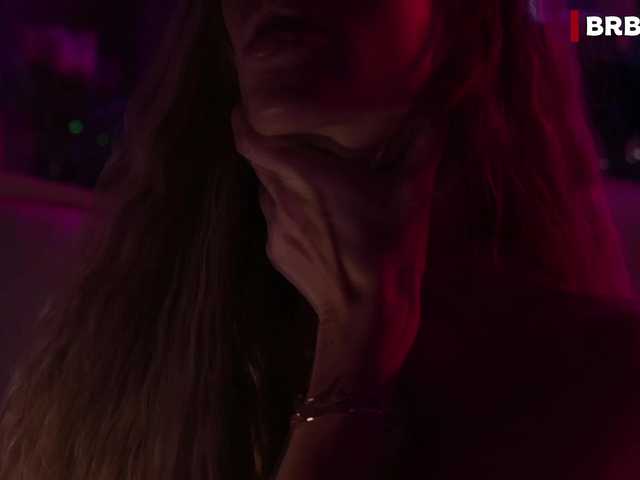 ALVUWKA live webcam show