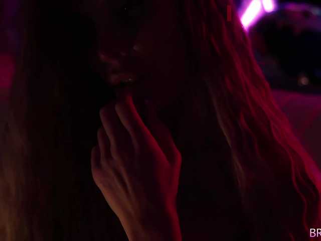 blondinochkaa live cam on BongaCams
