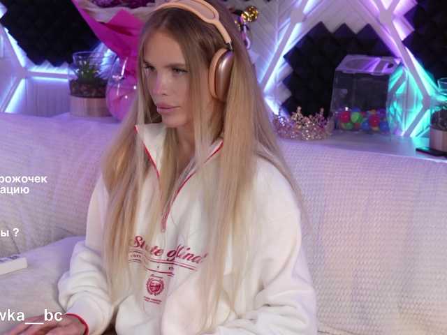 blondinochkaa live cam on BongaCams