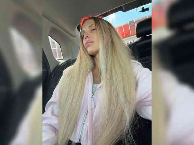 blondinochkaa blondinochkaa
